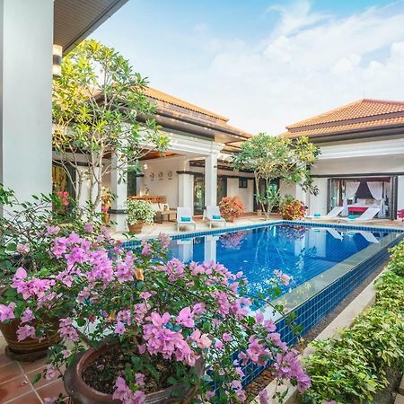 Jewels Villas Phuket Praia de Surin Exterior foto
