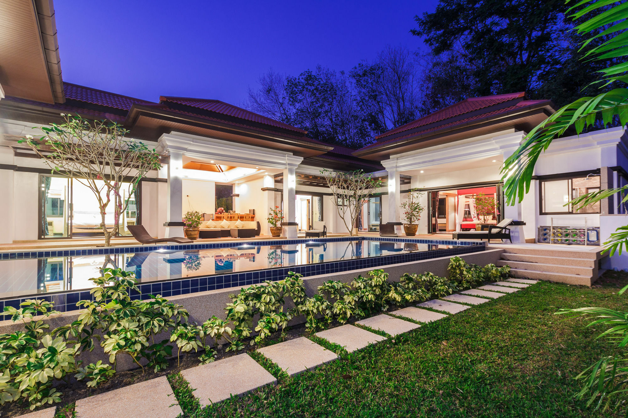 Jewels Villas Phuket Praia de Surin Exterior foto