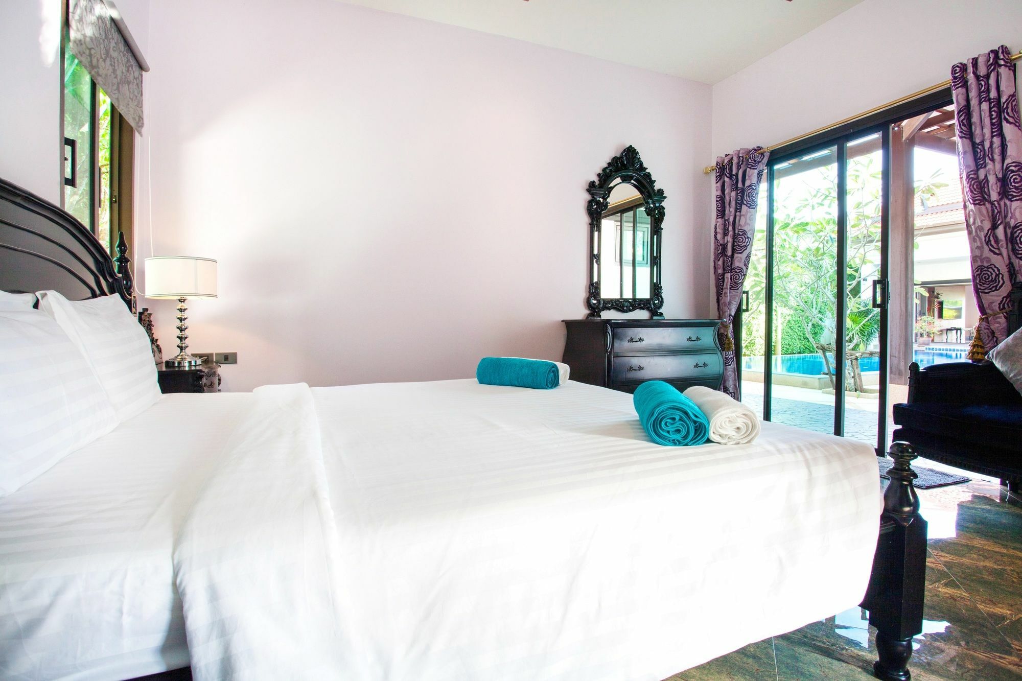 Jewels Villas Phuket Praia de Surin Exterior foto