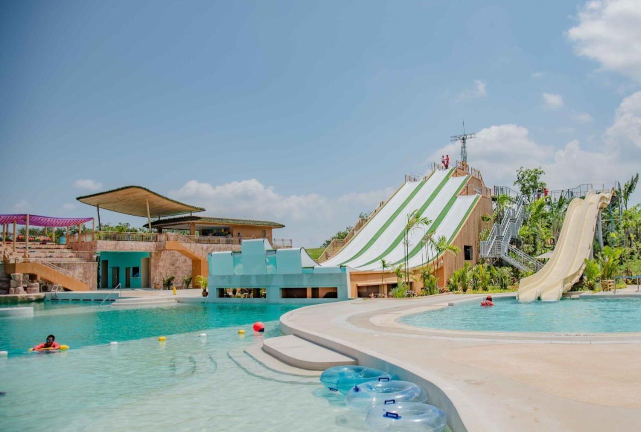 Jewels Villas Phuket Praia de Surin Exterior foto